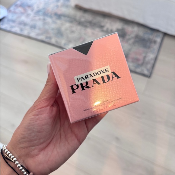 Prada Paradoxe Eau de Parfum - Soft Pink - Picture 2 of 5
